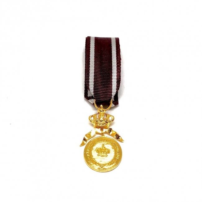 Médaille d'Or de l'Ordre de la Couronne - réduction