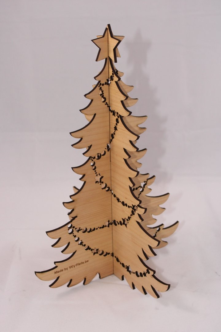 Gravure au laser en bois, coupée sur mesure